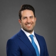 Robert Nussbaum Headshot