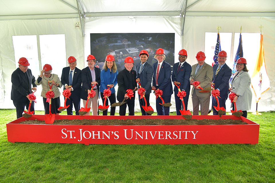 www.stjohns.edu