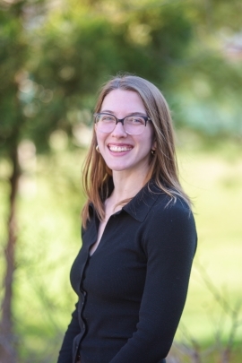 Portrait of Rhiannon Alton